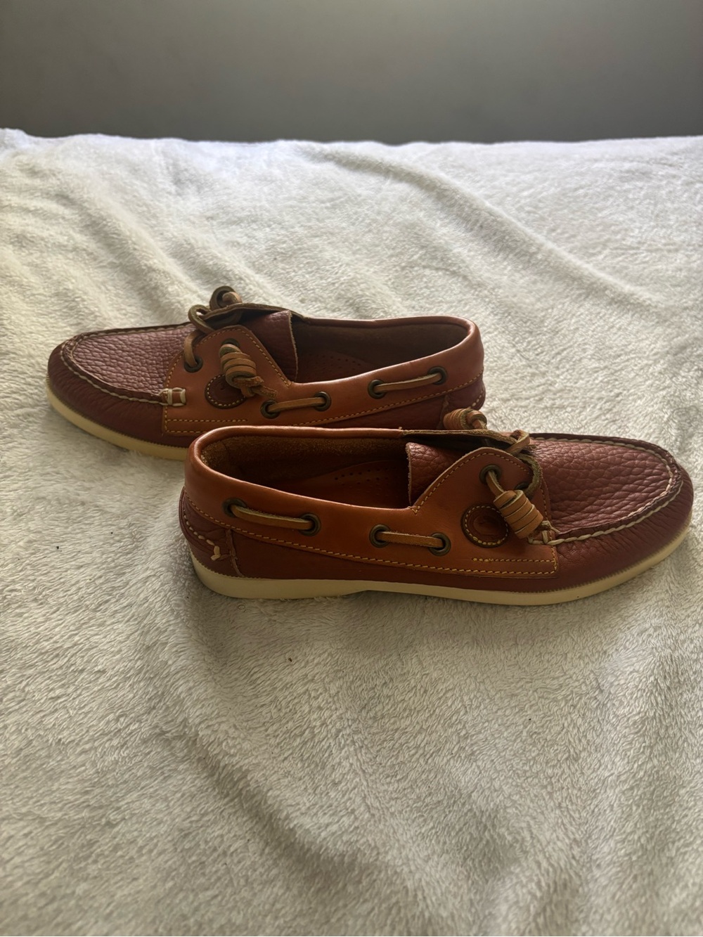 Dooney & Bourke Women’s Brown Leather Boat Shoes Size 5